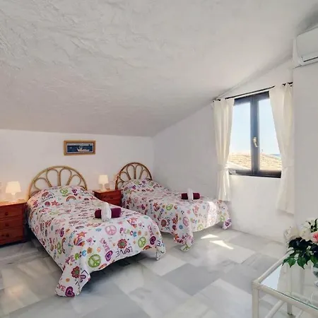 West Townhouse Seashells Σπίτι διακοπών Εστεπόνα