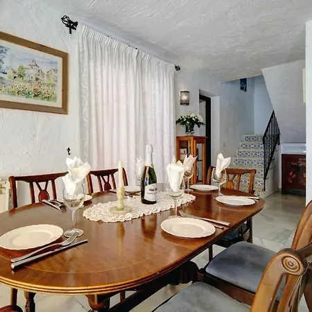 West Townhouse Seashells Holiday home *