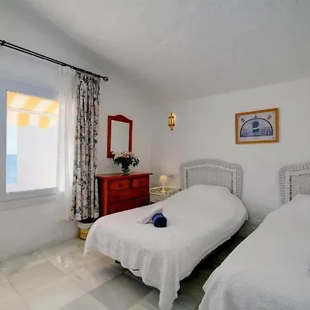 West Townhouse Seashells *