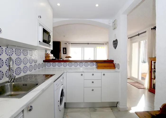 West Townhouse Seashells *