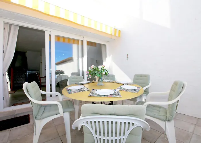 West Townhouse Seashells *