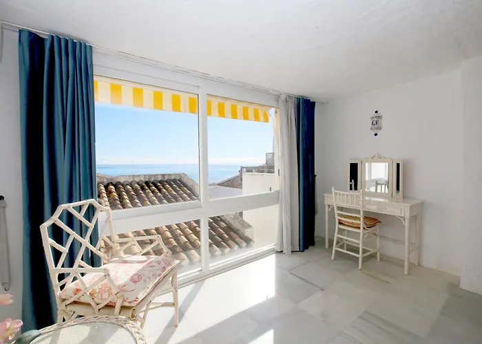 West Townhouse Seashells