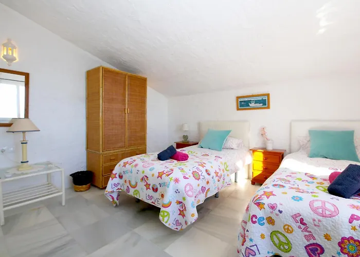 West Townhouse Seashells 度假居 *