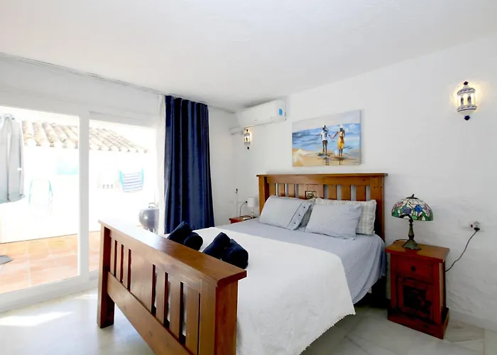 West Townhouse Seashells * 埃斯特波纳