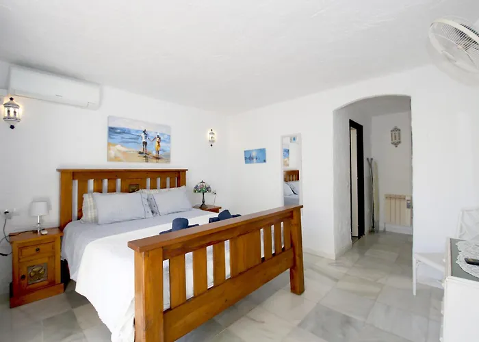 West Townhouse Seashells Естепона